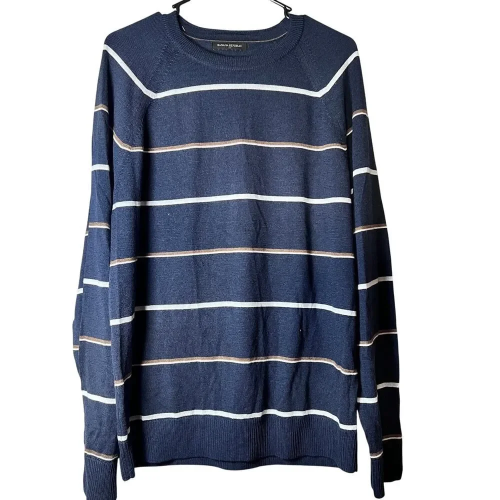 Banana Republic L Men’s Striped Crewneck Sweater Navy Blue Preppy Classic Knit
